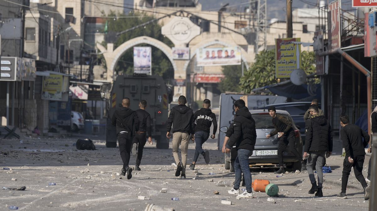 Při zásahu izraelské armády na Západním břehu Jordánu zemřelo devět Palestinců